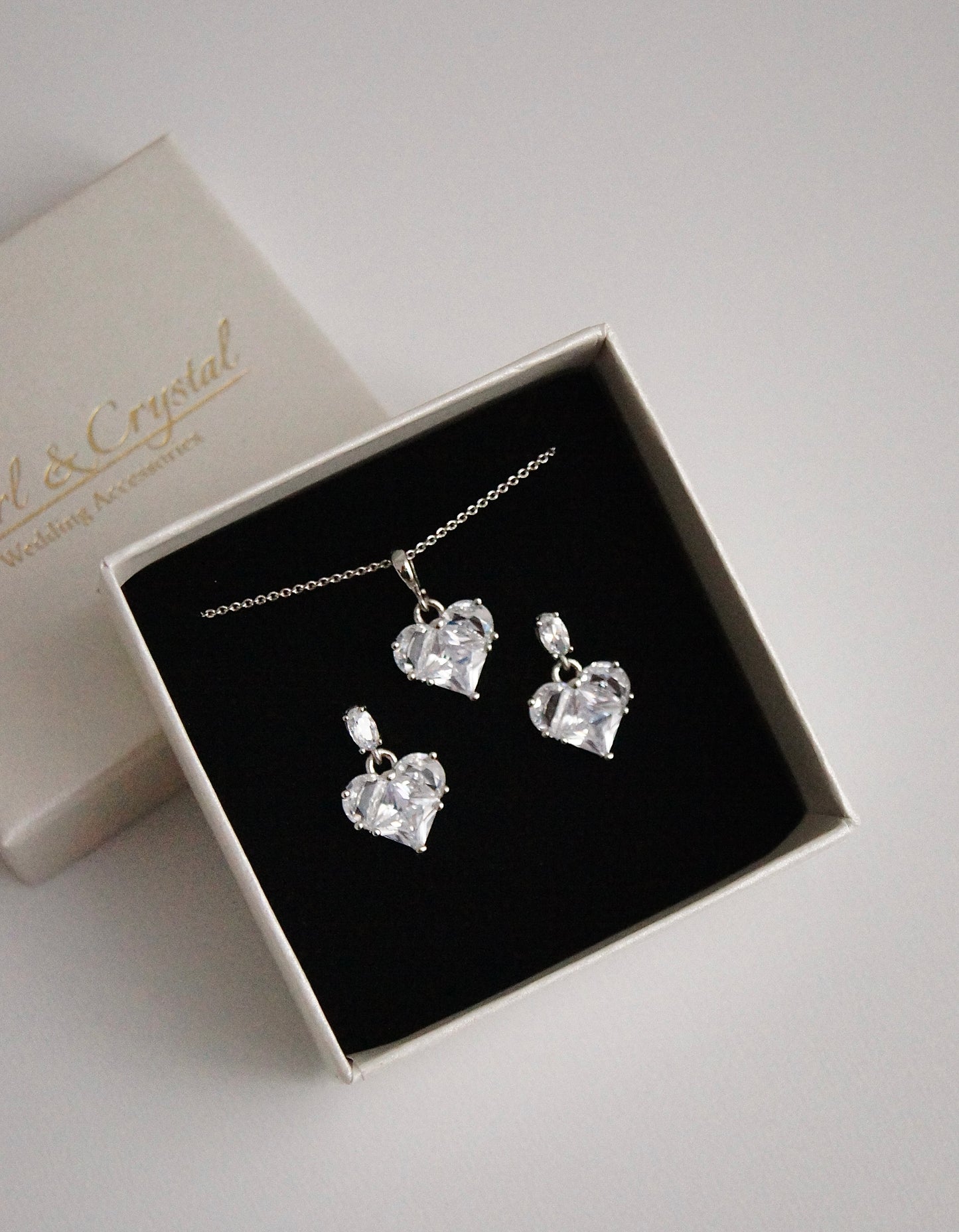 Brautschmuck Set mit Zirkonia – Ohrringe und Halskette