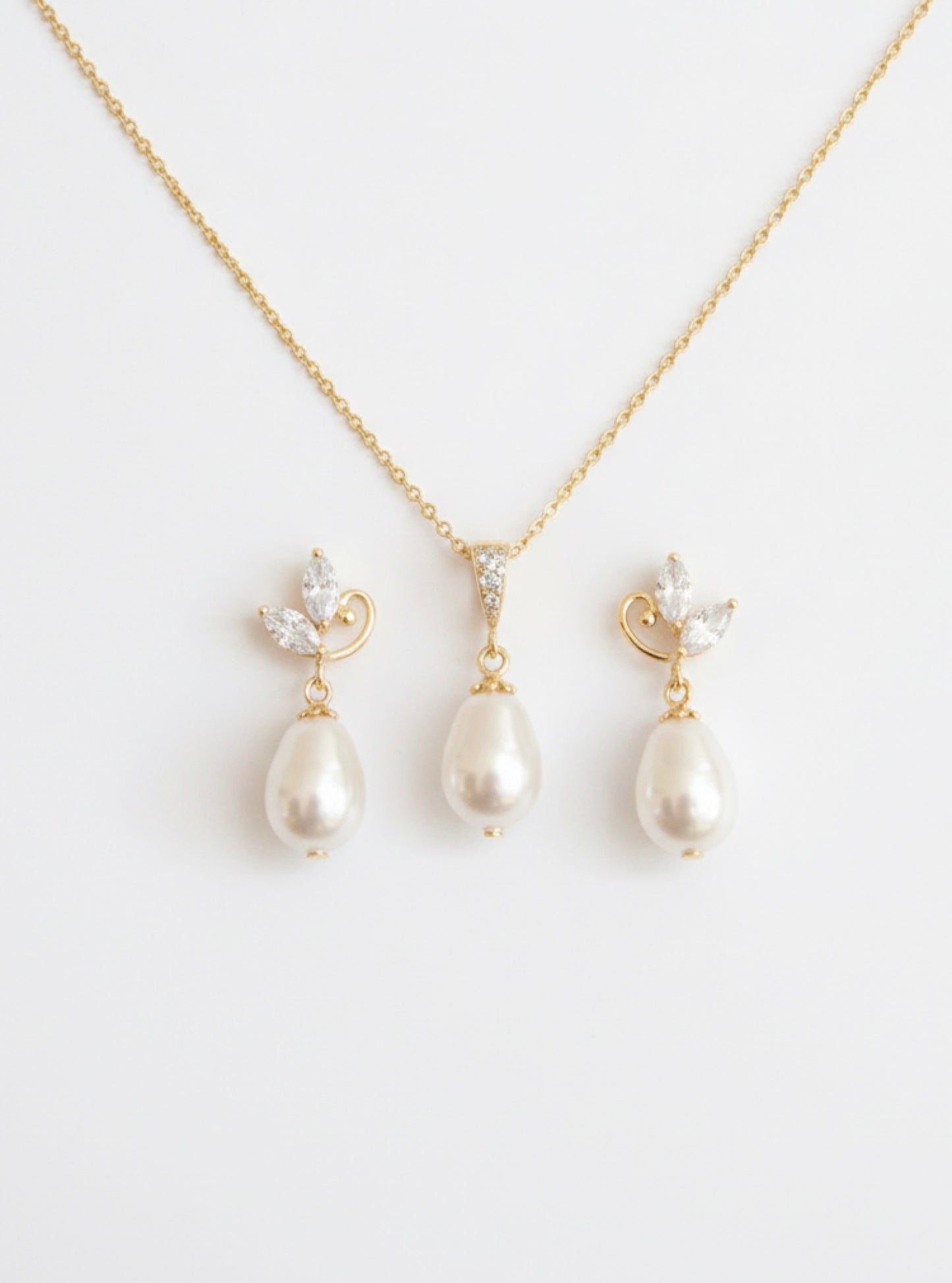 Brautschmuck mit Swarovski Perlen und Zirkoniasteinen