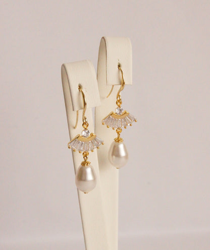 Braut Ohrringe mit Swarovski-Perlen & Zirkonia