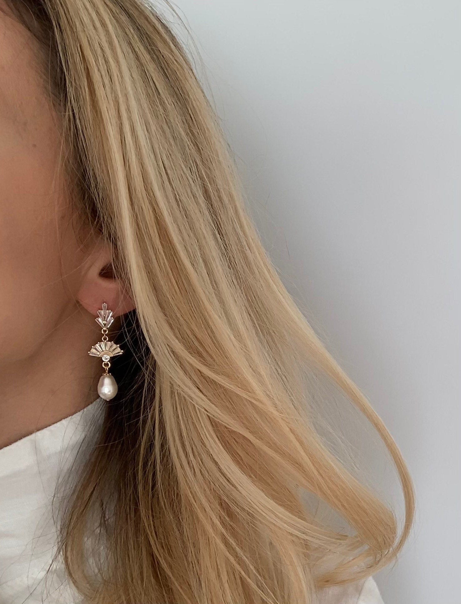 Lange Ohrringe mit Swarovski-Perlen & Zirkonia