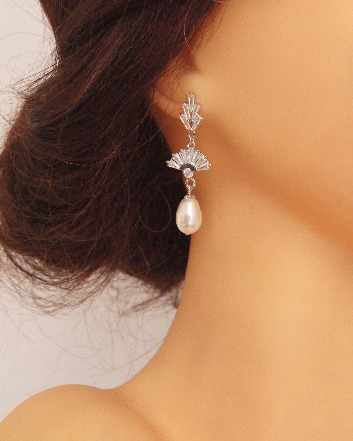 Lange Ohrringe mit Swarovski-Perlen & Zirkonia