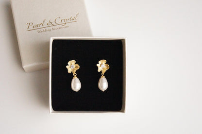 Ohrringe mit Swarovski-Perlen & Zirkonia